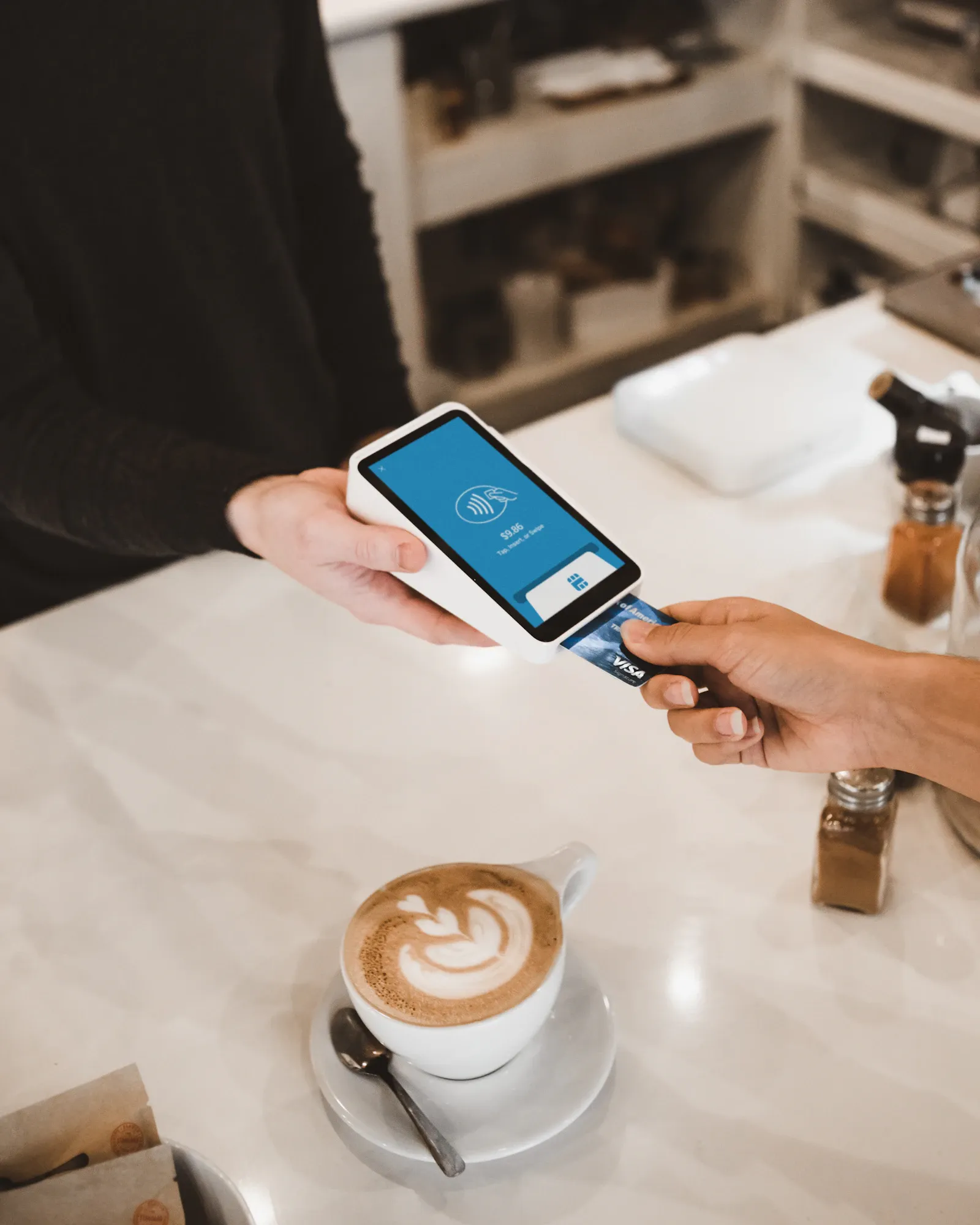 Acompte ou empreinte CB pour réserver : éliminer les no-shows sans faire fuir les clients